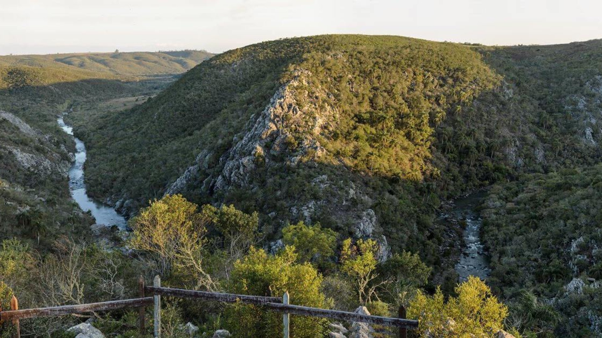 Quebrada de los Cuervos y Sierras del Yerbal