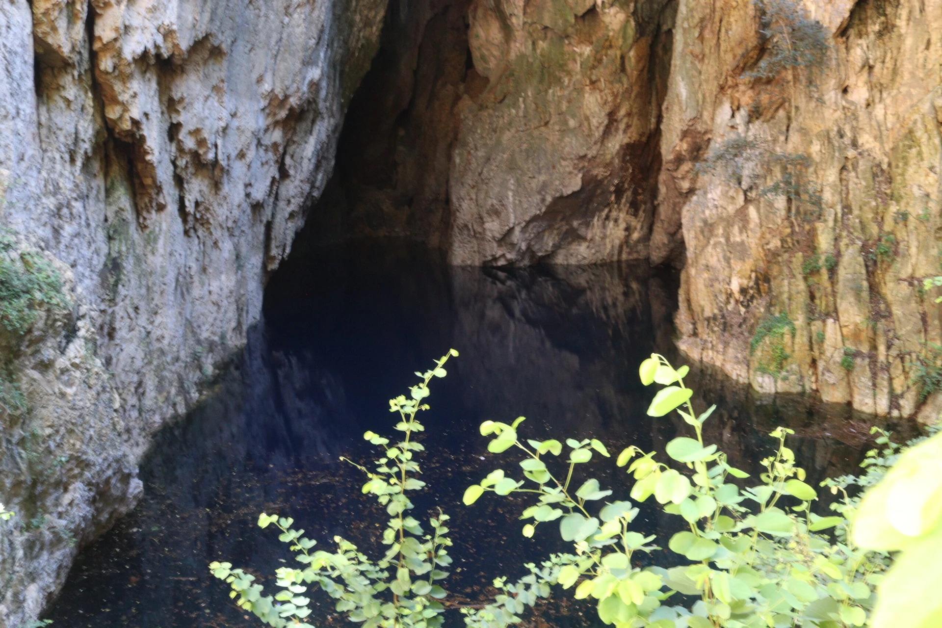 Chinhoyi Caves