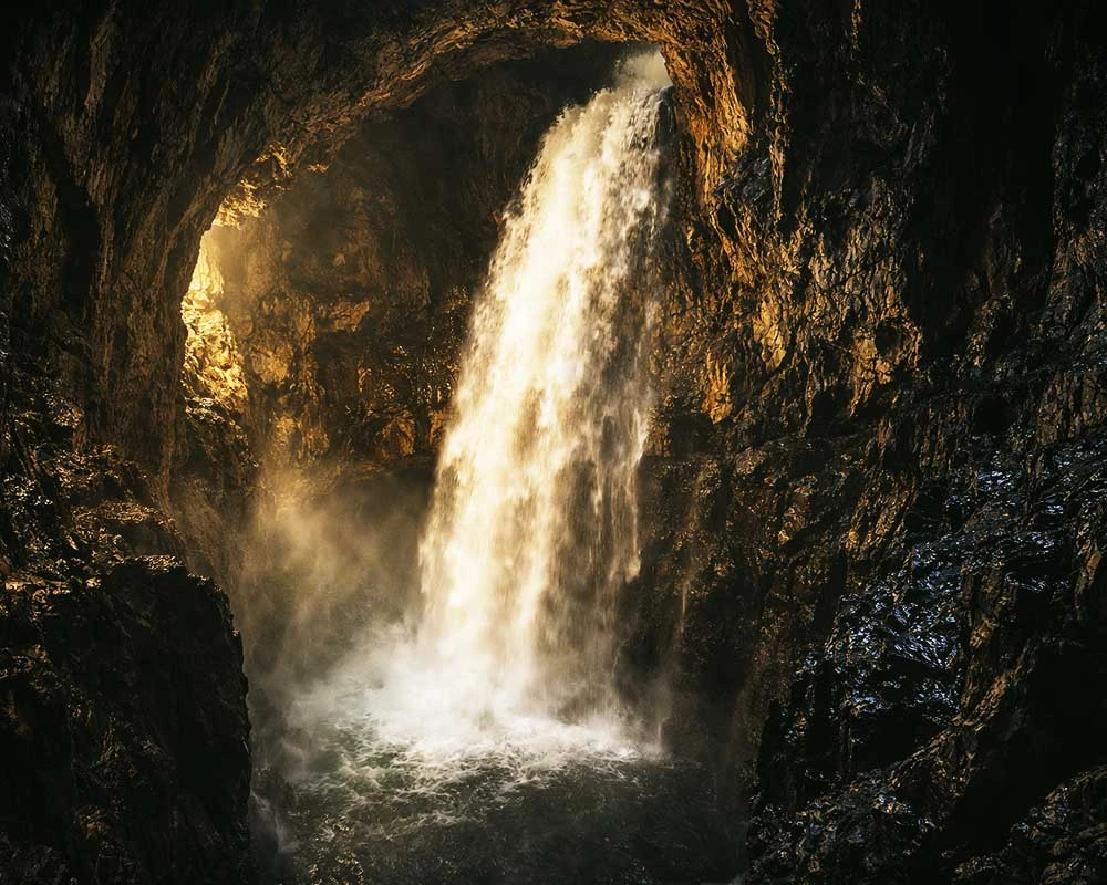 Devil's Throat Cave (Dyavolsko Garlo)