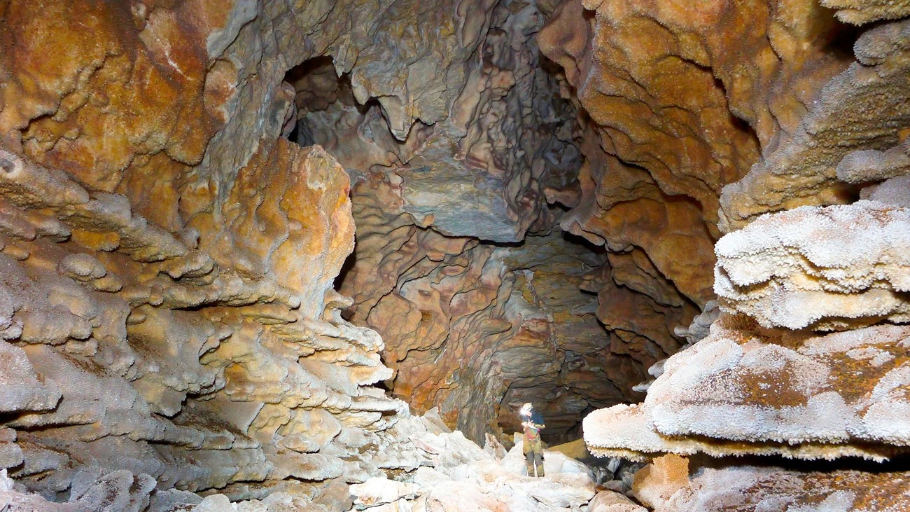 Jewel Cave