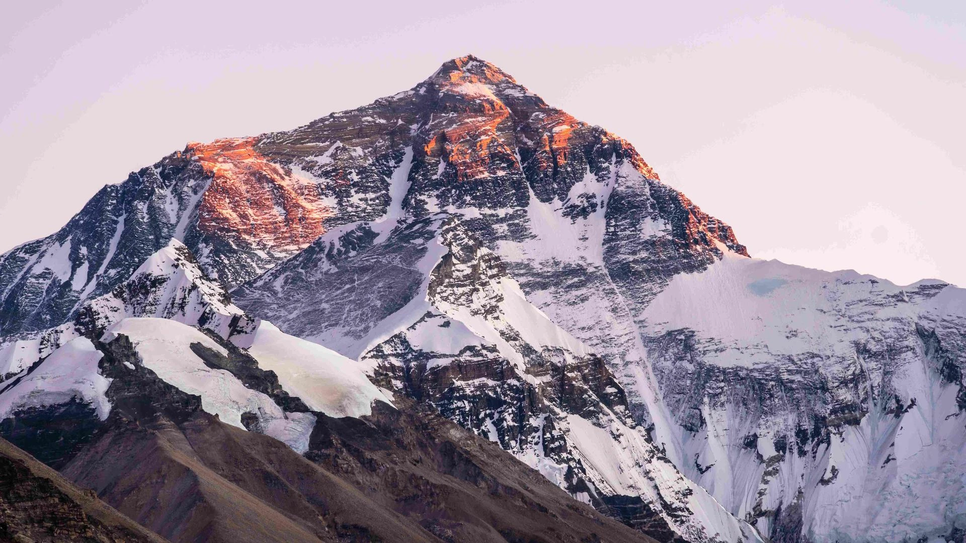 Mount Qomolangma